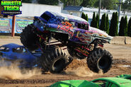 Monster-truck-throwdown-ionia-2013-001