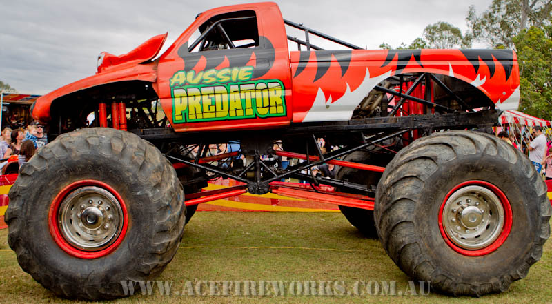 PREDATOR PROWLER TRUCK BODY MONSTER JAM