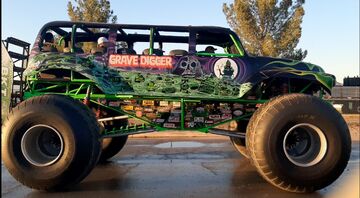 Ride on grave digger hotsell