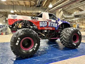 Ryan's world monster trucks top
