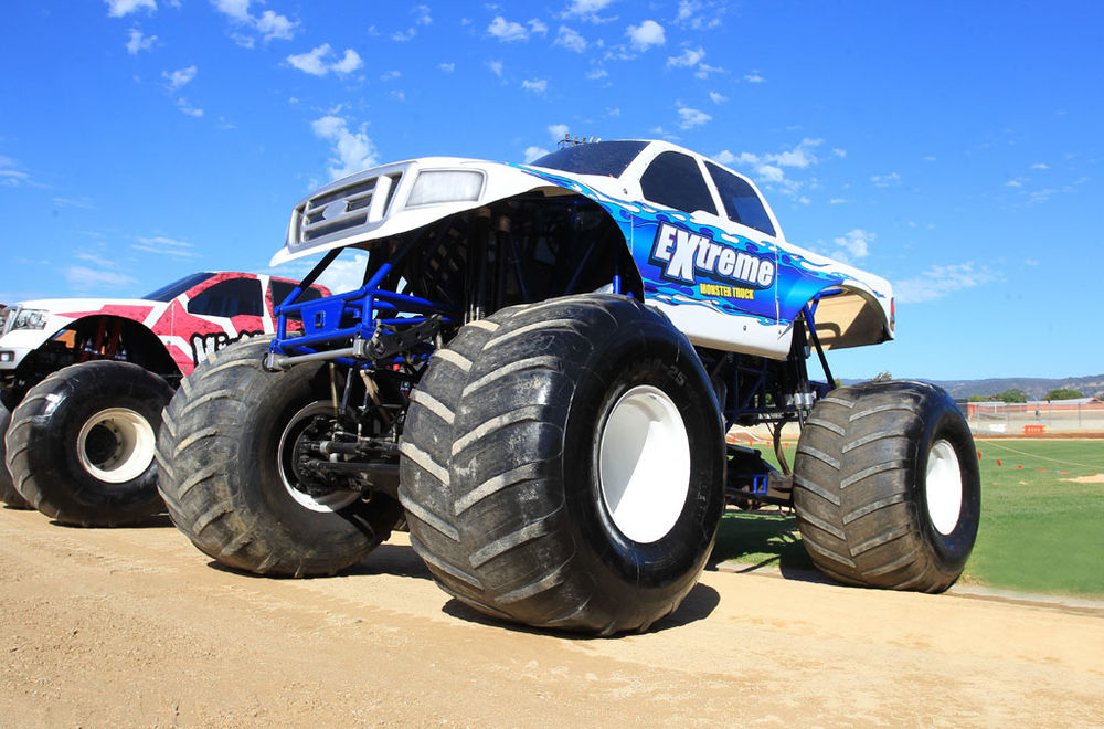 Extreme Monster Truck