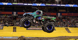 Velociraptor (Team Throttle), Monster Trucks Wiki