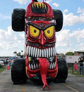 El Diablo hanging from a crane, used to display its roof.