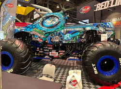 Velociraptor (Team Throttle), Monster Trucks Wiki