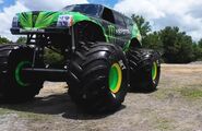 Monster Energy on the Monster Jam Stunt Truck chassis, with yellow rims for the Monster Jam Breaking World Records event.