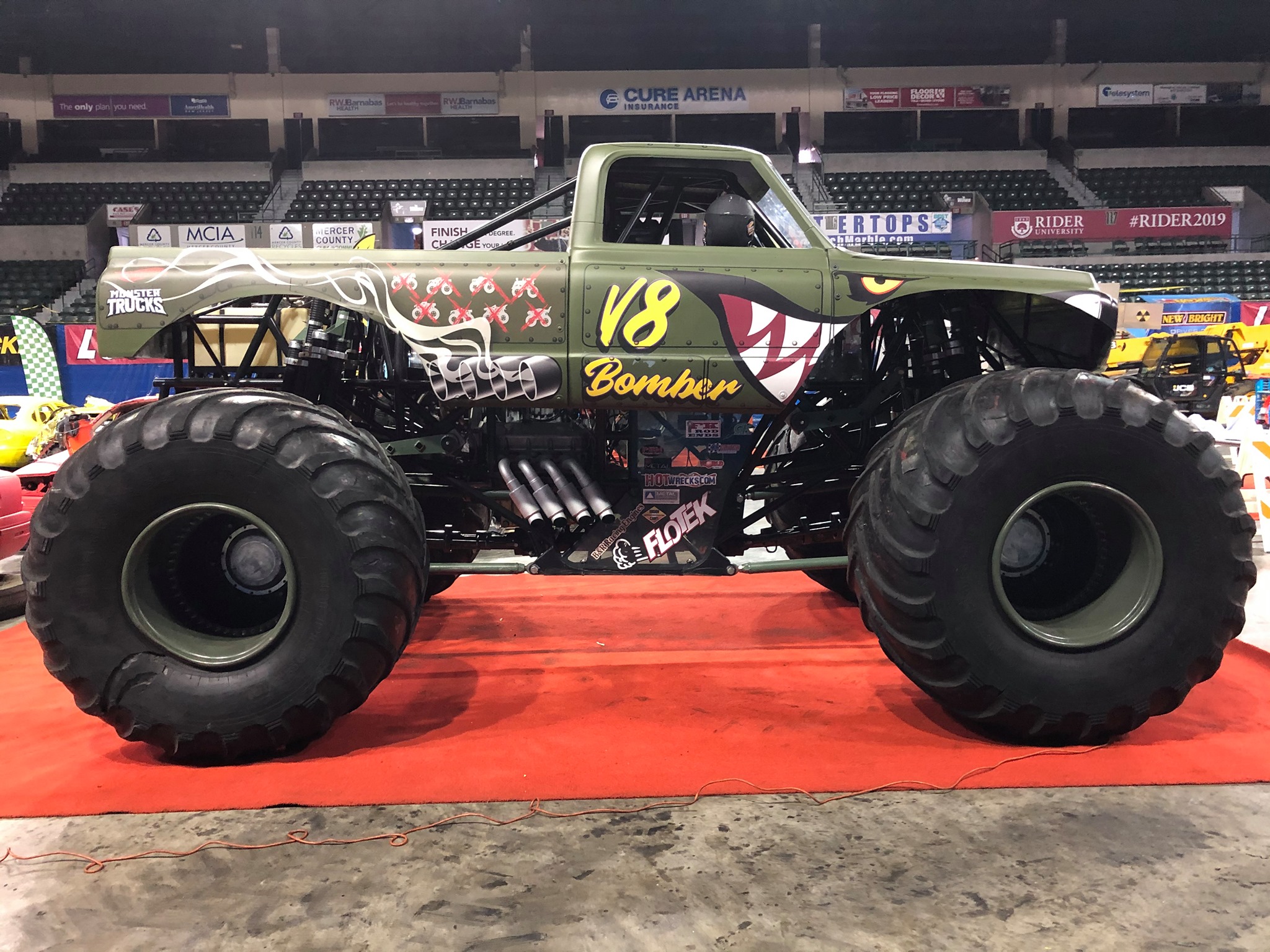 v8 bomber monster truck