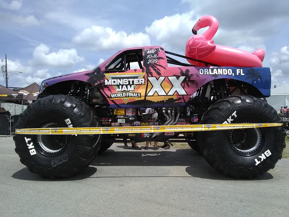 Como é o Monster Jam - evento de trucks em Orlando