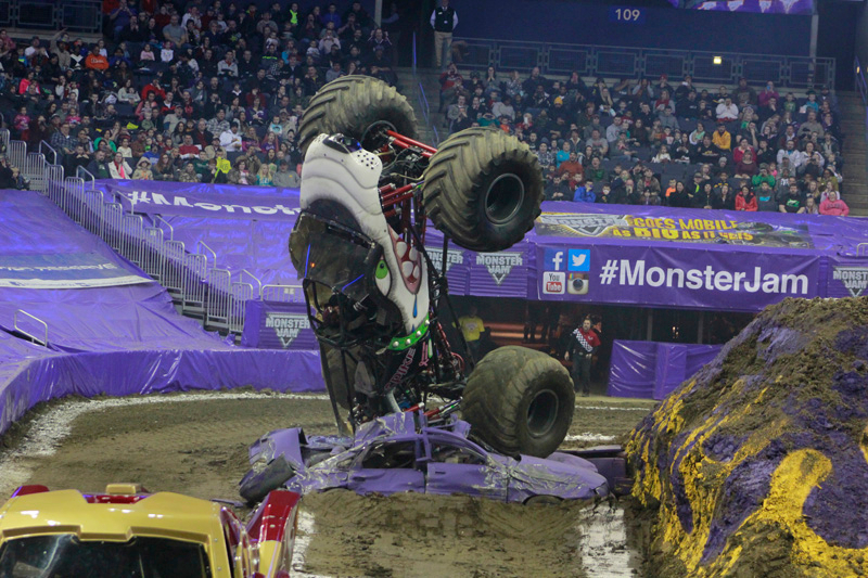 monster jam pc spiked tires