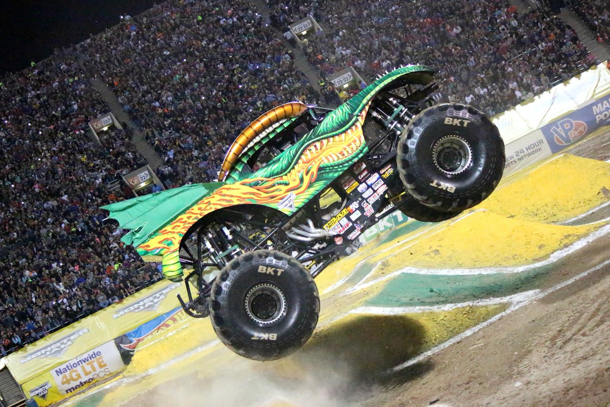 Monster Trucks (2017) - Monster Jam! Scene (10/10)