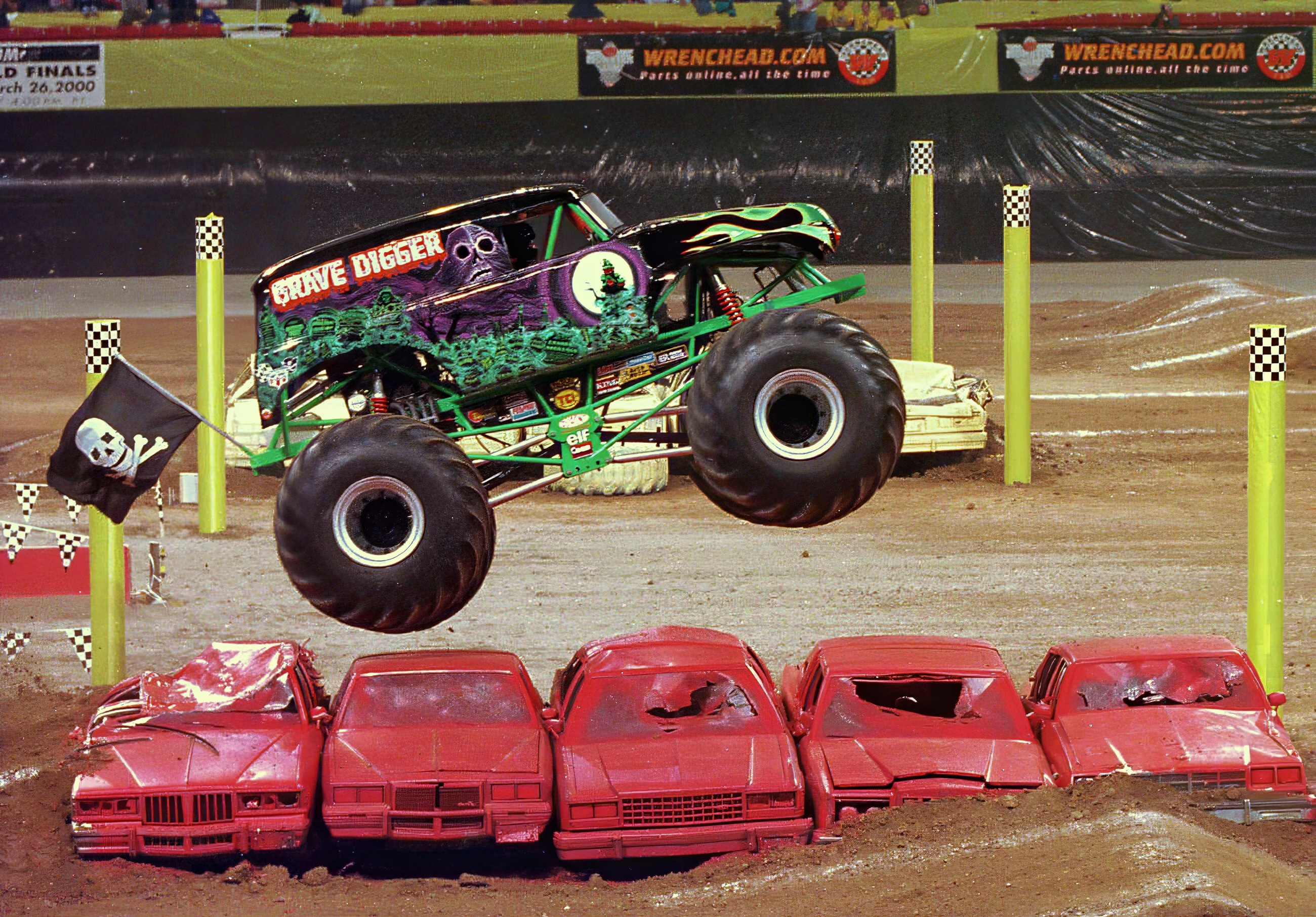 Monster truck hi-res stock photography and images - Page 3 - Alamy