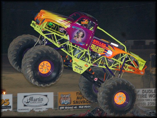 ThunderROARus, Monster Trucks Wiki