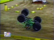 Grave Digger crashing in qualifying.