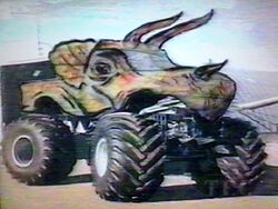 Velociraptor (Team Throttle), Monster Trucks Wiki