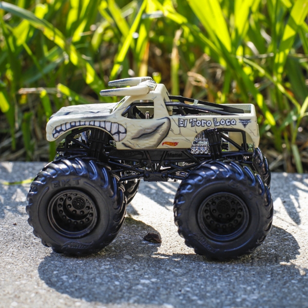 el toro monster truck toy