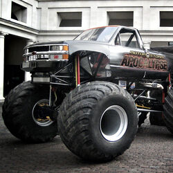Monster truck - Simple English Wikipedia, the free encyclopedia