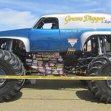 silver grave digger monster truck