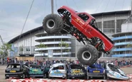 Monster-truck-crushing-cars.jpg (84 KB)