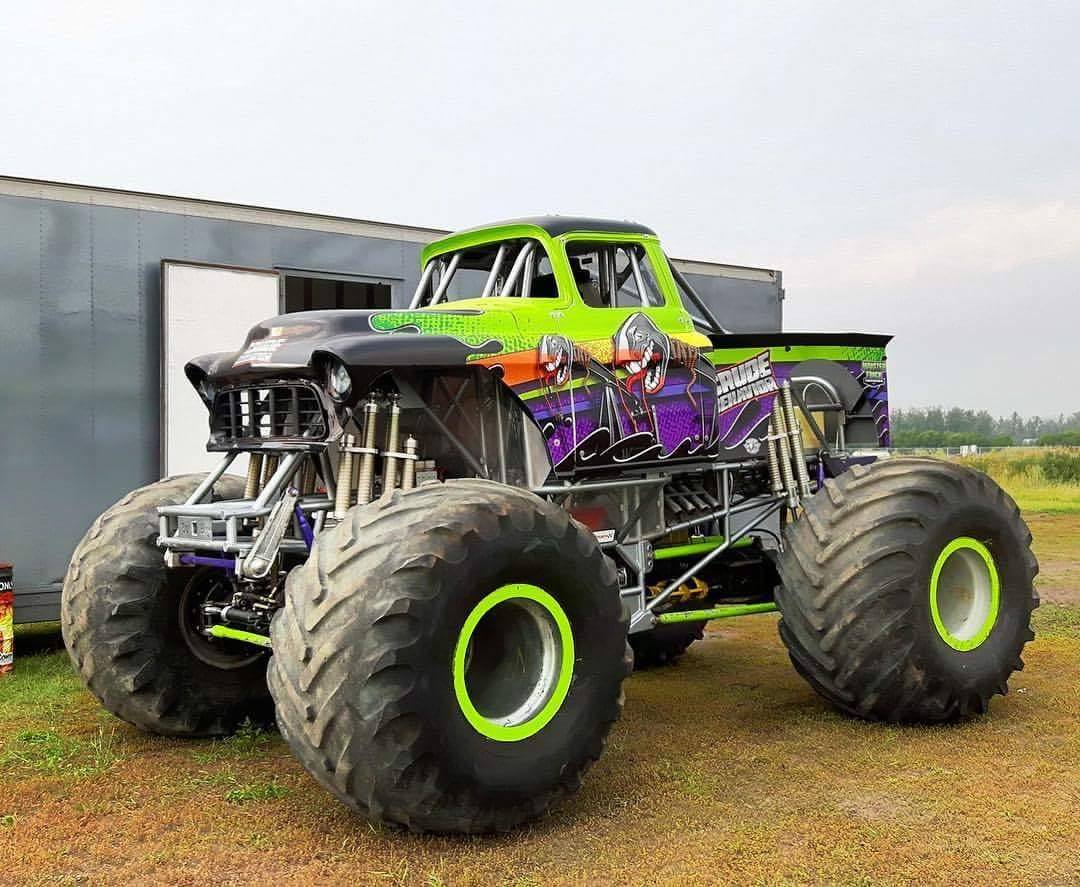 Монстр трек. Монстр траки Шевроле. Монстр трак Chevrolet. Chevrolet Monster Truck 2005. 4x4 Monster Truck xin Qiang.