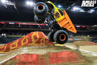 Dirt Crew, Monster Trucks Wiki