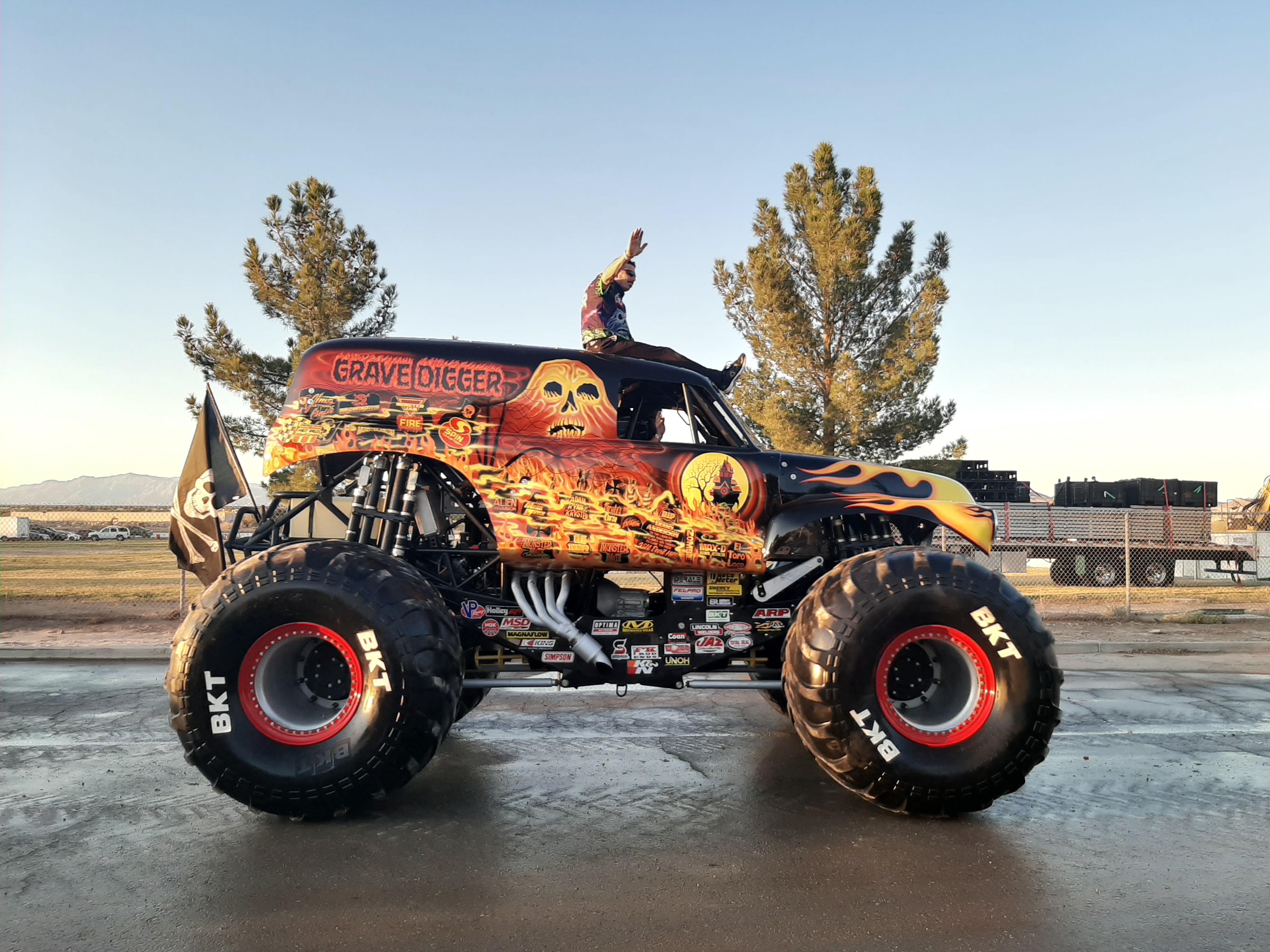 team grave digger monster trucks