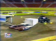 Qualifying between Madusa and Bulldozer.