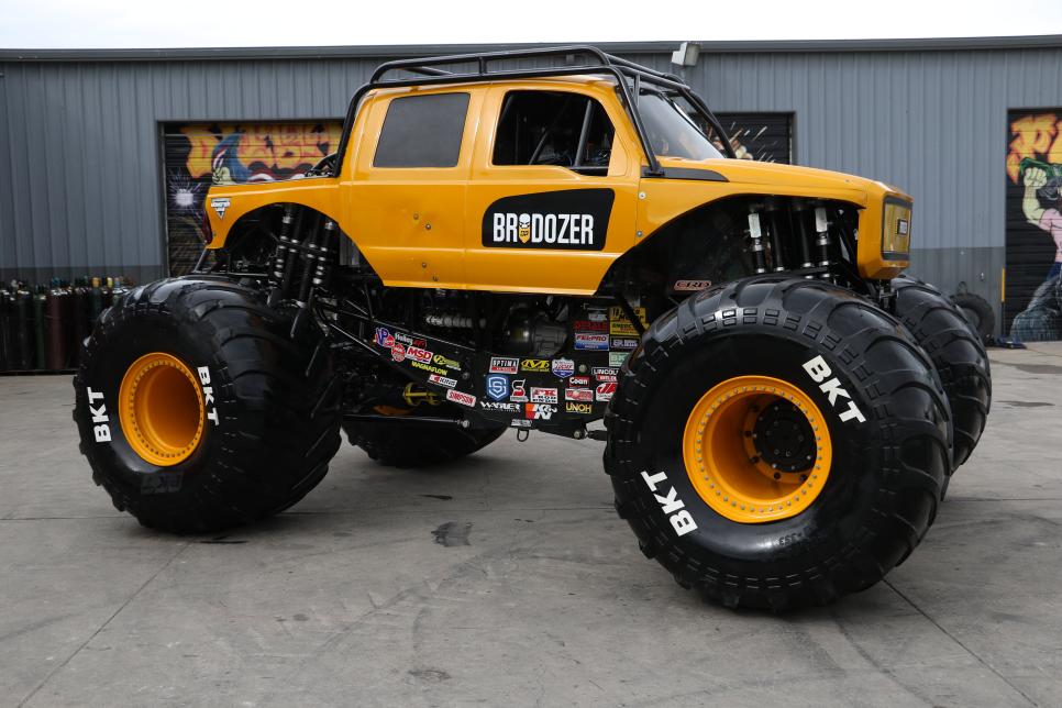 This is a real monster truck  Monster trucks, Diesel trucks, Big