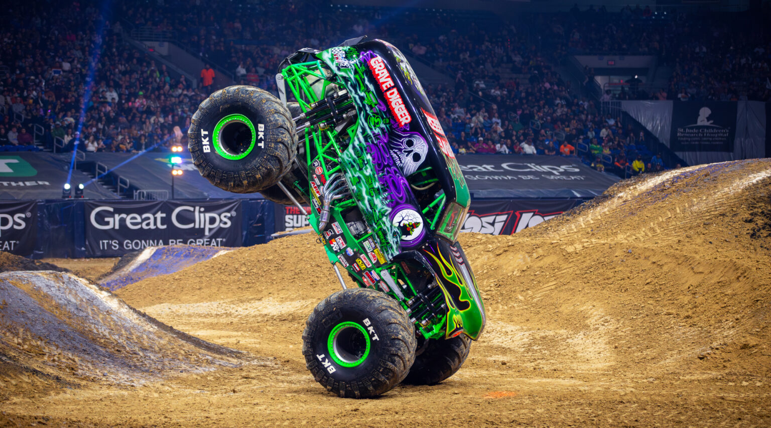 Grave Digger | Monster Trucks Wiki | Fandom