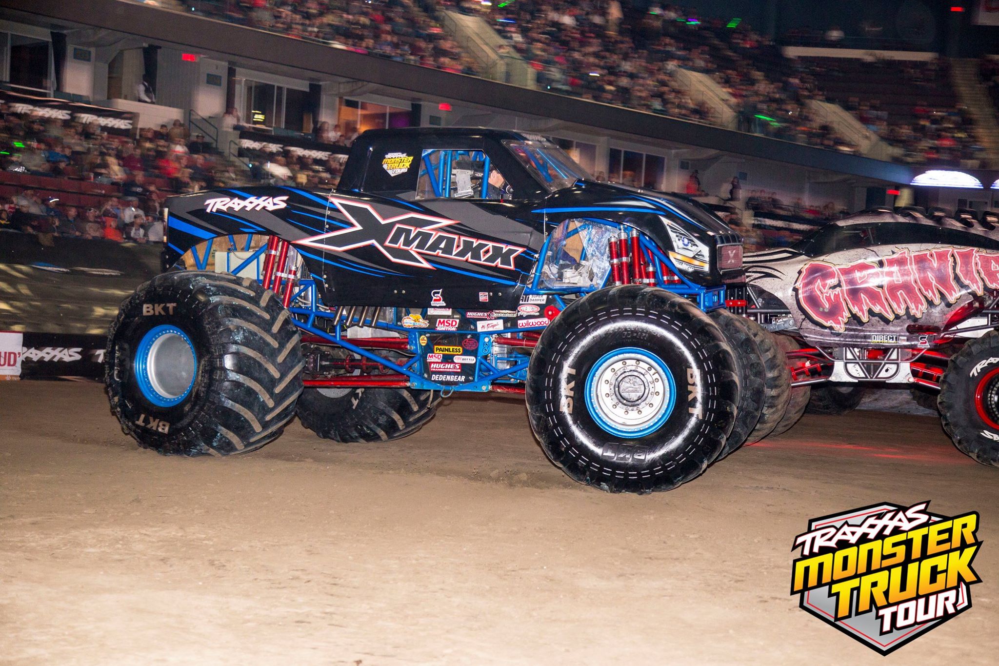 traxxas x maxx monster truck