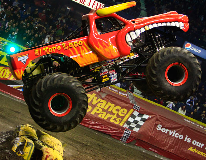 El Toro Loco Monster Truck