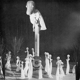 The Hemulen climbs up the Barometer to escape from the Hattifatteners