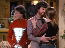 Mork & Mindy episode 1x24 - It's a Wonderful Mork -Mork firnds that Mindy's married