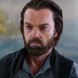 Hugo Weaving cast in Mortal Engines movie
