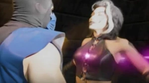 Shinnok acerta Sareena com um raio.