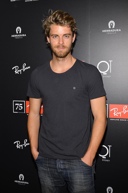 49 Facts About Luke Mitchell 