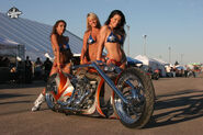 Thunderbike-Spectacula-Girls-1-
