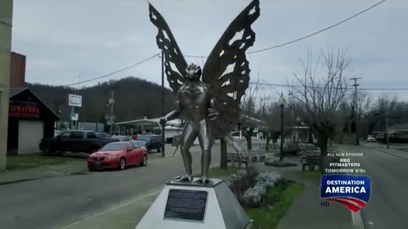 Mothman statue.png