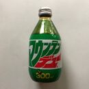 Mountain Dew's Japanese 300 ml bottle design from the 1970s until 1991 (Japanese side).