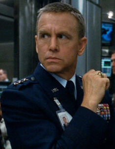 Robert Brewster.jpg