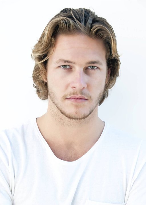 Luke Bracey Moviepedia Wiki Fandom