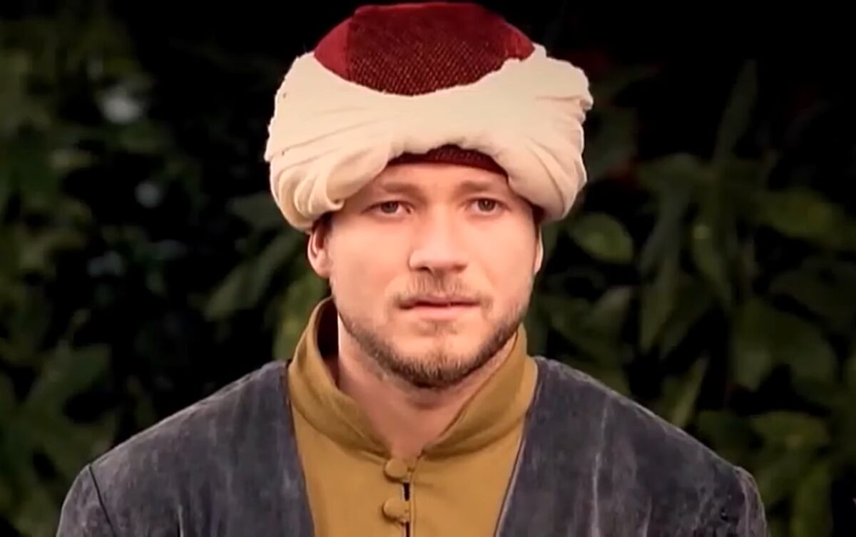 Актер великолепного века аяс паша фото