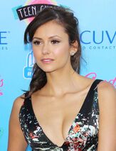 Nina-dobrev-2013-teen-choice-awards-02