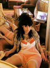 936full-zooey-deschanel