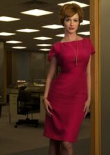 Christina-Hendricks-as-Joan-Holloway