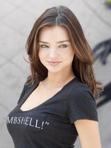 Miranda-kerr-smile-hot-691359065