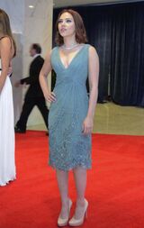 Scarlett-johansson-photos-in-blue-dress-11