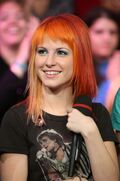 Hayleywilliams-2007mtvtrl9oct-14tc