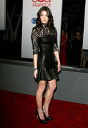 Ashley greene vestido negro de