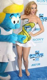 Katy perry smurfs8 lg