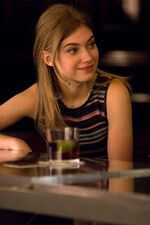 Imogen-poots-in-solitary-man-movie-image-1329852850