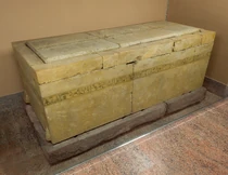 Henhenet sarcophagus